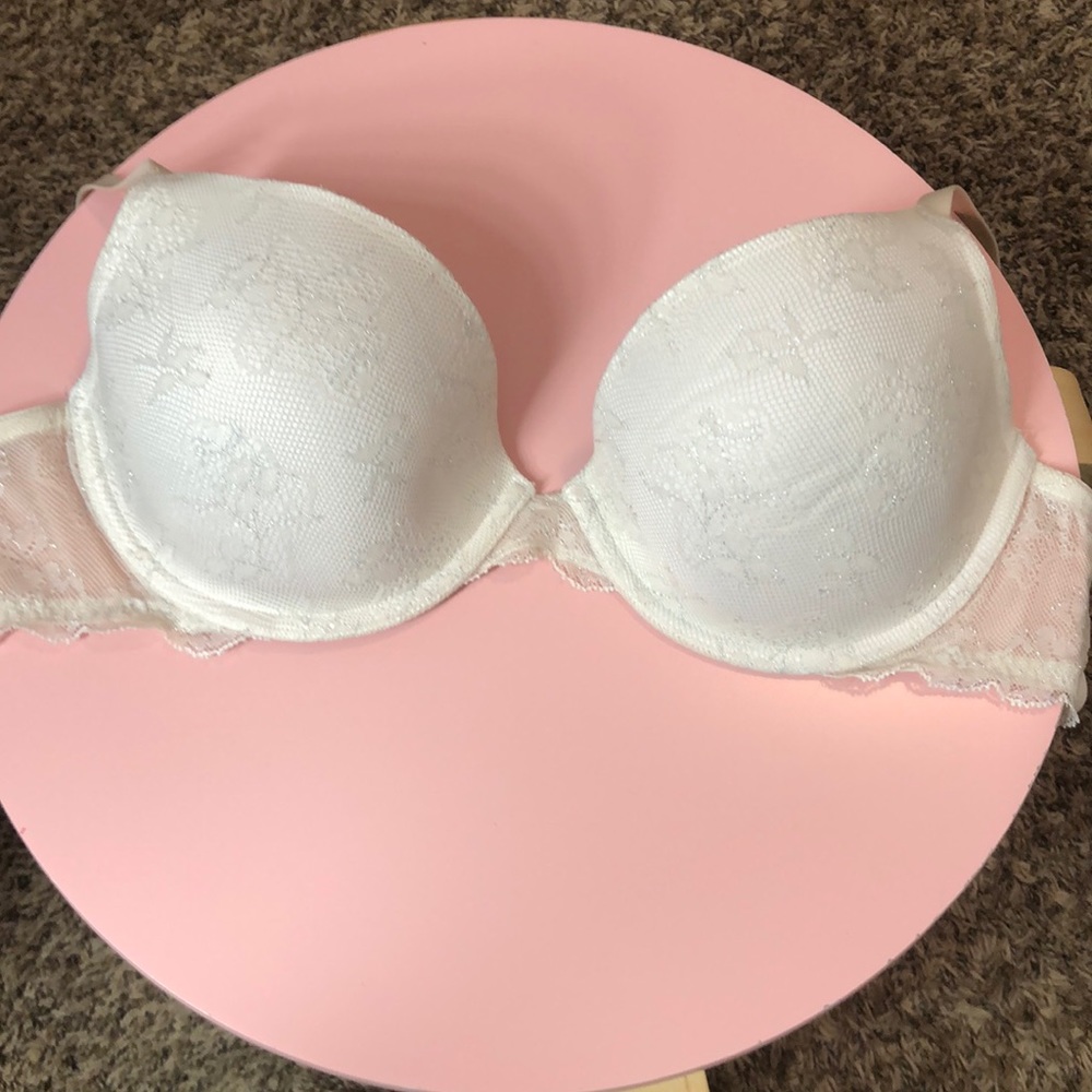 Victoria’s Secret BioFit Demi uplift in white 34D